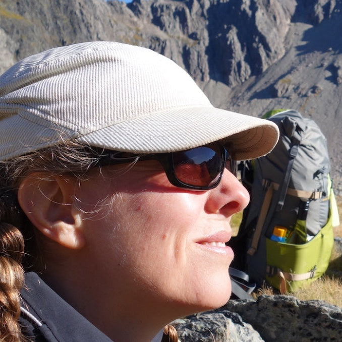 how to be a safe solo hiker